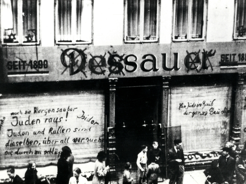 Das jüdische Geschäft Dessauer wurde Ziel antisemitischer Hetze "Juden und Ratten sind diesselben, überall versuchen sie durch zu schlüpfen"